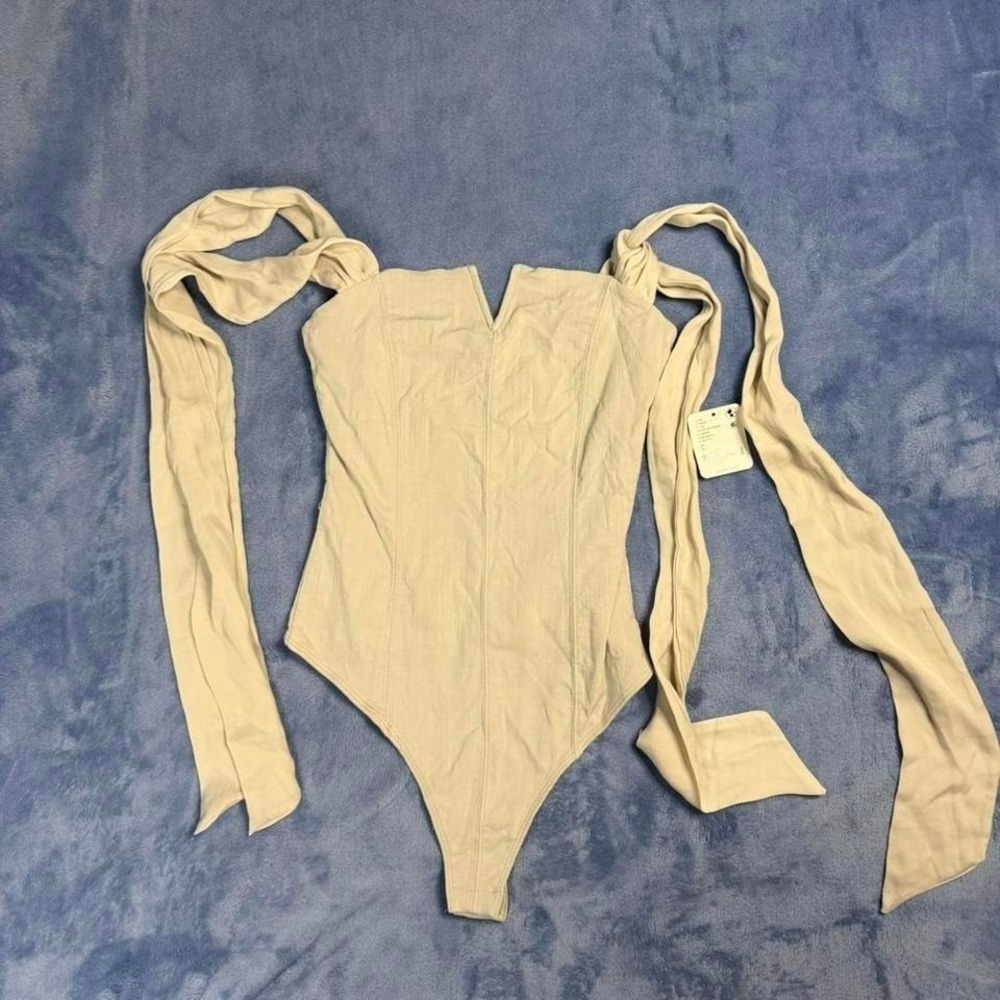 cream bodysuit with tie sleeves‎ women Size XS new